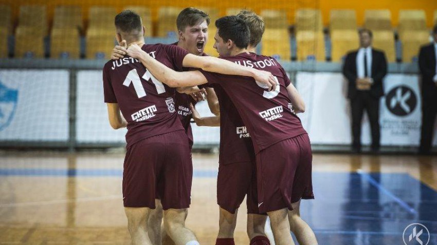 2. vieta Rīgas skolu telpu futbola kausā 2018