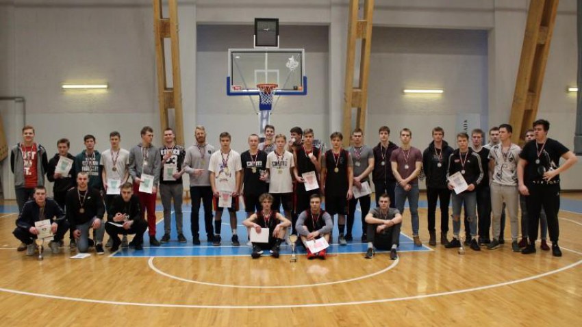 1. vieta Latvijā AMI sacensībās basketbolā