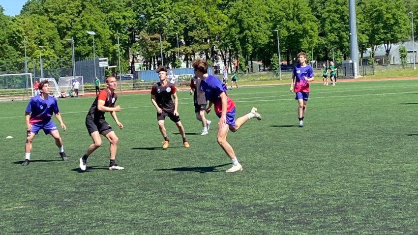 1.vieta Latvijas republikas sacesībās futbolā.