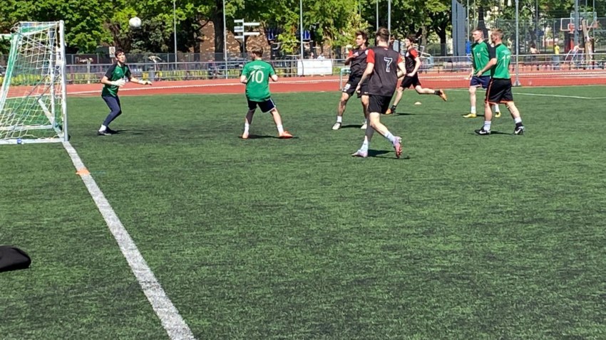 1.vieta Latvijas republikas sacesībās futbolā.