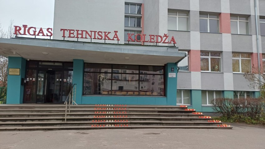 11.novembris Lāčplēša diena Rīgas Tehniskā koledža , pieminam Latvijas brīvības cīnītājus, aizdedzinot svecītes!