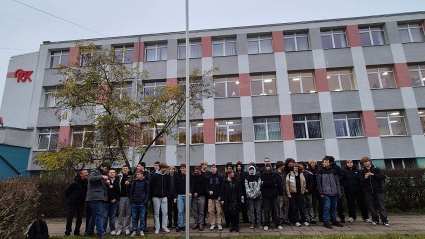 11.novembris Lāčplēša diena Rīgas Tehniskā koledža , pieminam Latvijas brīvības cīnītājus, aizdedzinot svecītes!