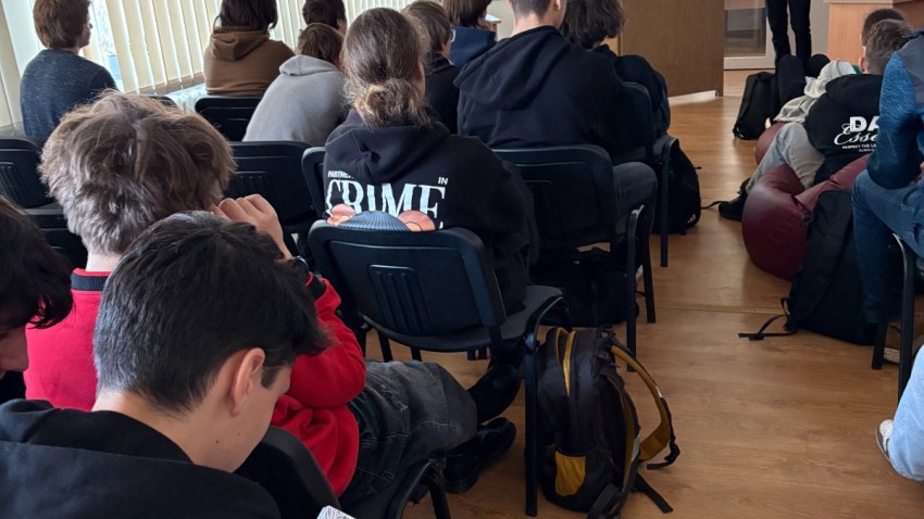 Rīgas Tehniskās koledžas bibliotēkā skatāma Tomasa Andreja Vilemsona oriģināldarbu izstāde “Lāčplēsis … Japānā?